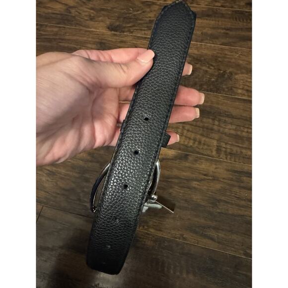 New Walt Disney D Logo Belt Women’s Small Black Pebbled Silver Buckle NWT - Picture 6 of 6